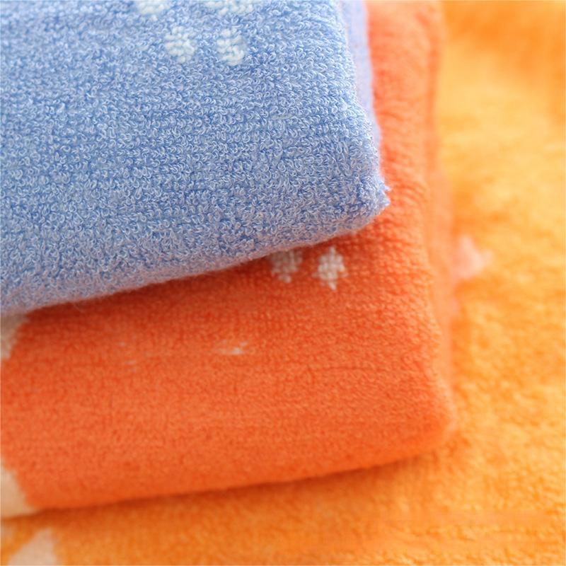 Hotel and Traveling Necessity Bamboo Fiber Towel with Adorable Cartoon Animal Design