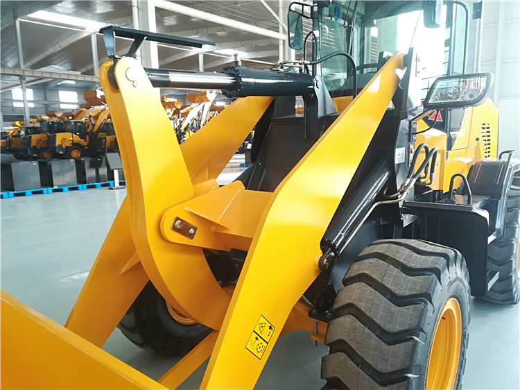 Overall Weight 3400kg SNSC Front End Loader 2 Ton With 6 Months Bucket Attachment