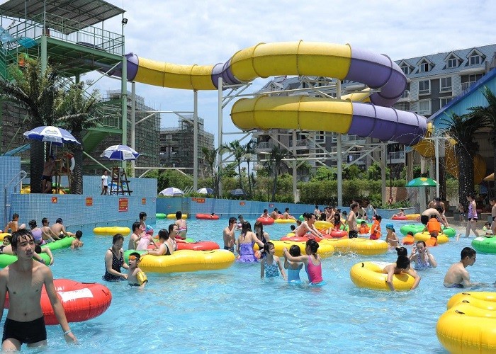 Customizable Platform Height Aqua Park Equipment Constructed with Top- Fiberglass Material