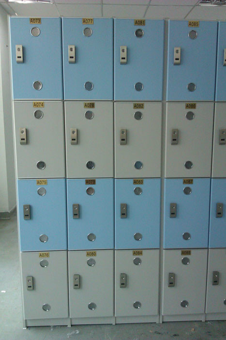 4 Tier Gray Blue / Yellow Door Small School Lockers Lightweight With E - Lock