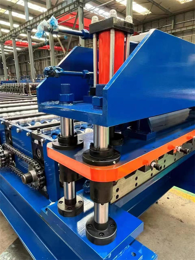 High speed Roof Panel Roll Forming Machine 0.3-0.8mm used for roof