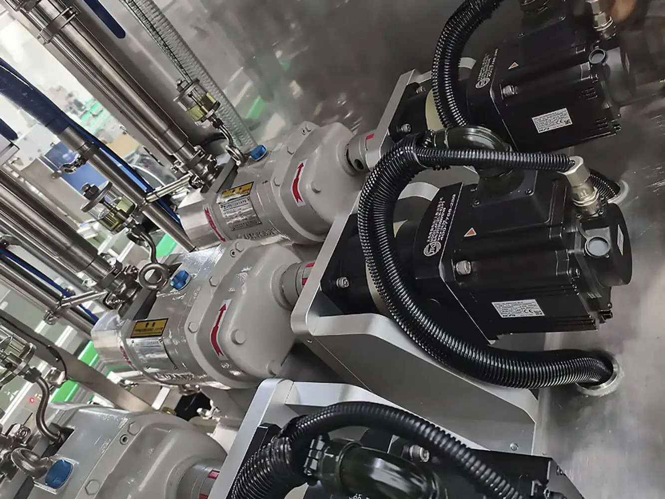 Full Automatic High Speed Lobe Pump Cream Paste Filling Machine For Cosmetic