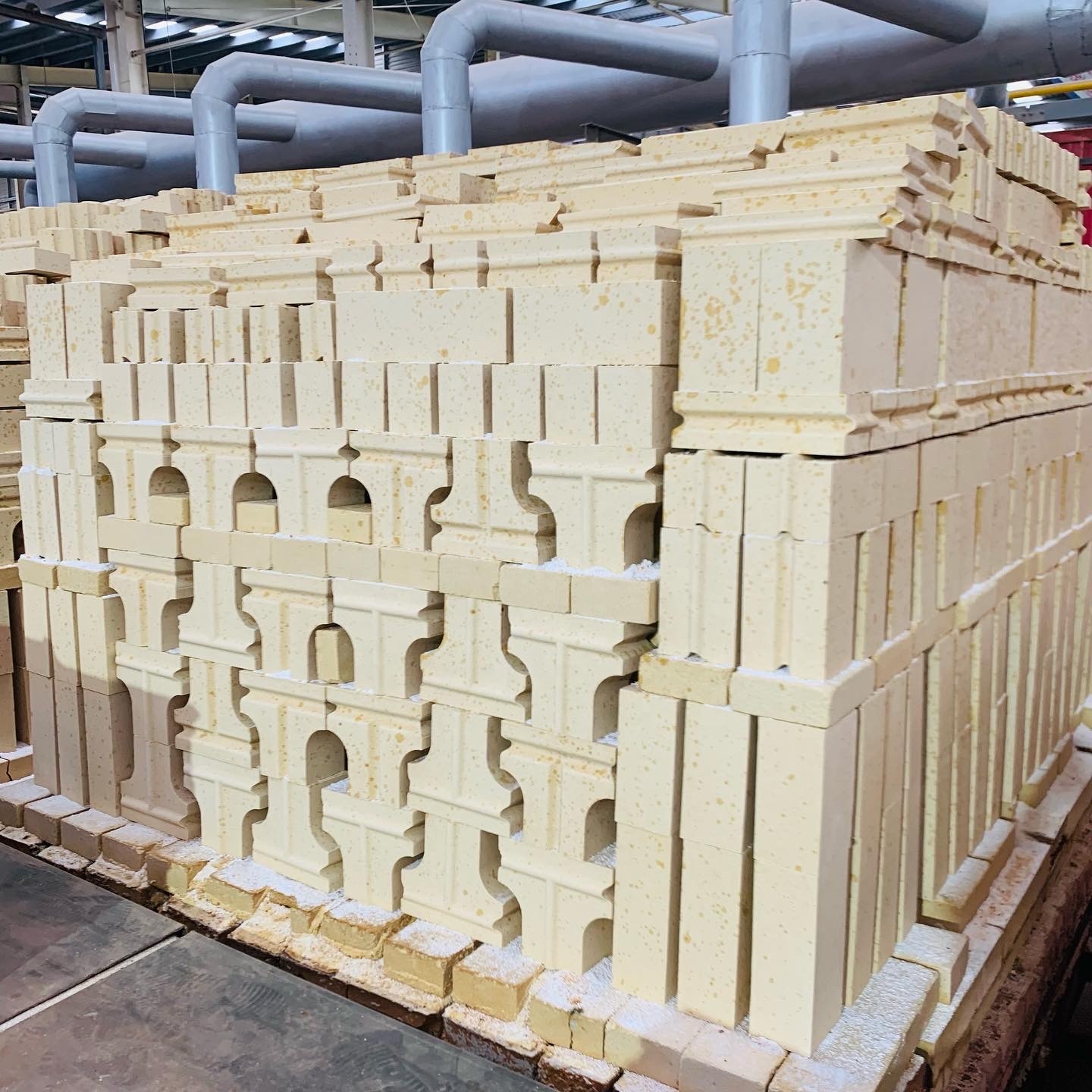 China Factory Supply Acid Resistant Silica Firebrick Refractory Brick For Industrial Furnace