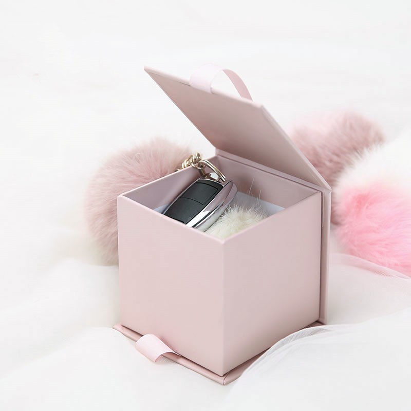 Custom Fashion Leather Small Jewelry Gift Box Packaging with Logo and Personalization
