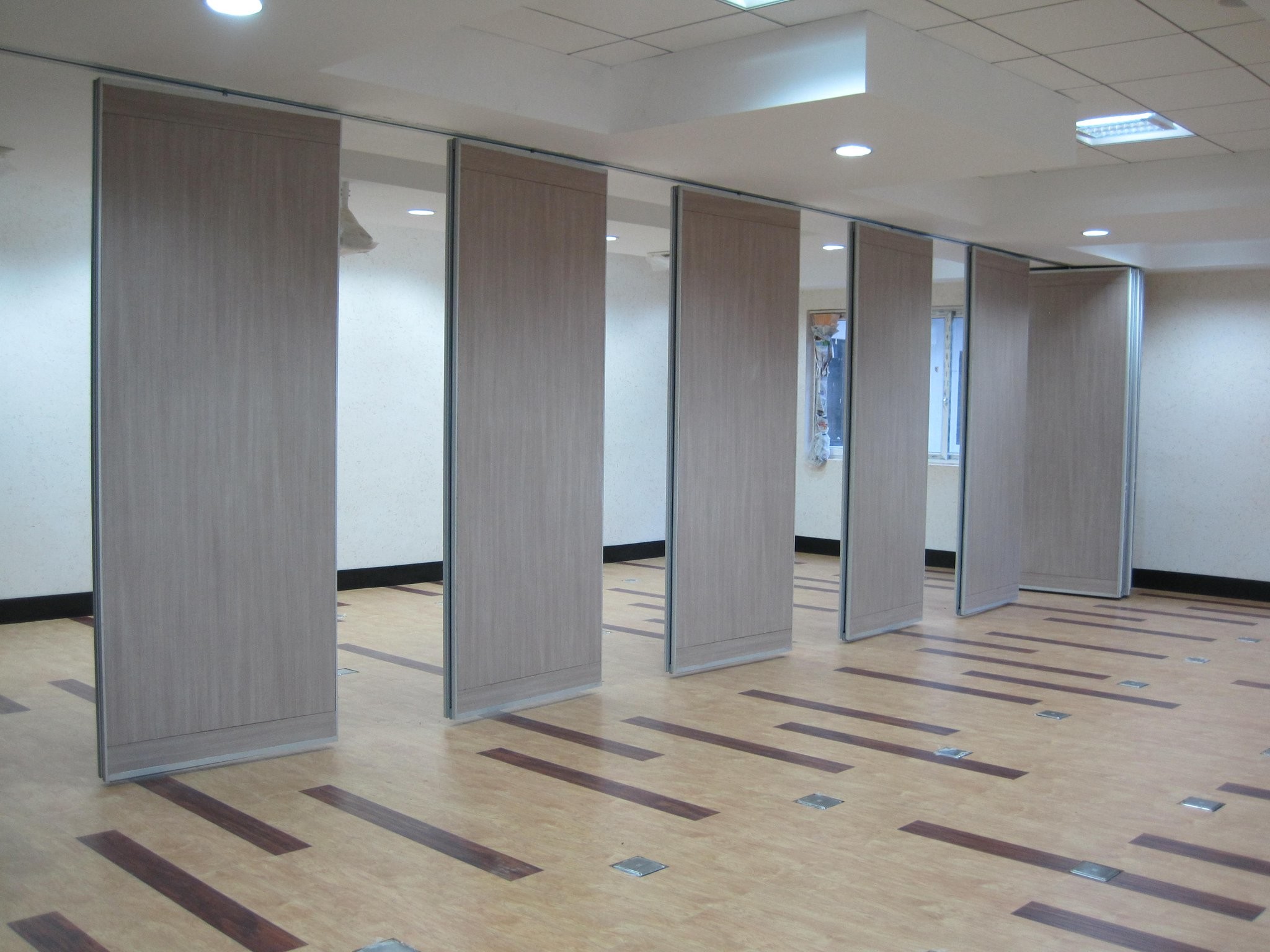 Interior Sliding Door Soundproof Hotel Partition Walls Folding Operable Partitions For Banquet Hall With Various Colors