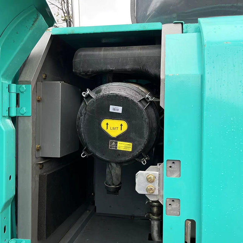 Used Hitachi ZX200-3 Excavator 0.9m³ Bucket Capacity 122kw Rated Power Short Working