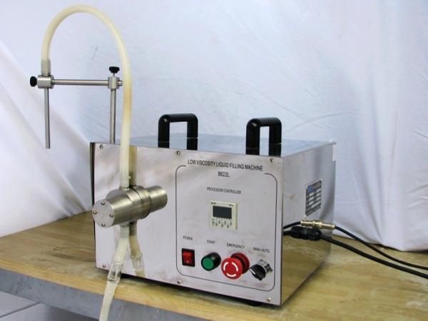 4000ml Semi Auto Liquid Filling Machine , 10bottles/Min 3ml Upward Gear Pump