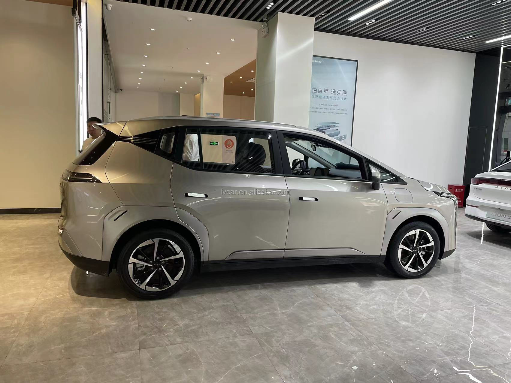 Guangqi Aian 2023 's TPMS Popular Energy Vehicle SUV with Large Space and 5 Seats