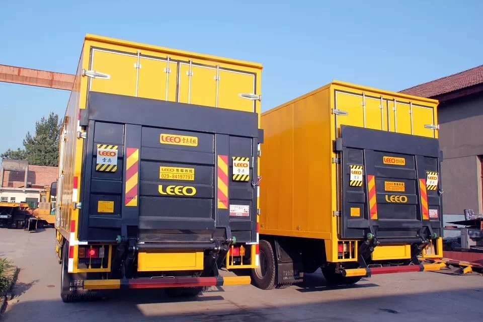 Aluminum Alloy Hydraulic Tailgate Truck Lift 1200mm 1500KG Loading Capactity