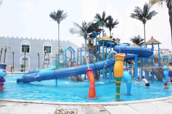 Amusement Park Games with Big Fiberglass Aqua Playground Equipment for Water