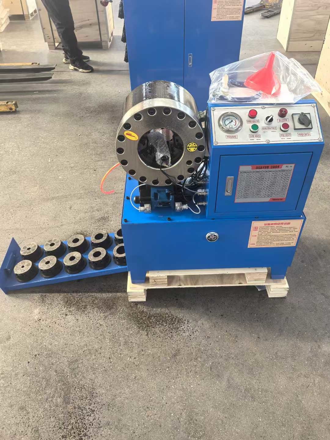 PLC / Digital / Button Control System 2 Inch 10 Dies DX68 Hose Crimping Machine Hose Crimper High Efficiency