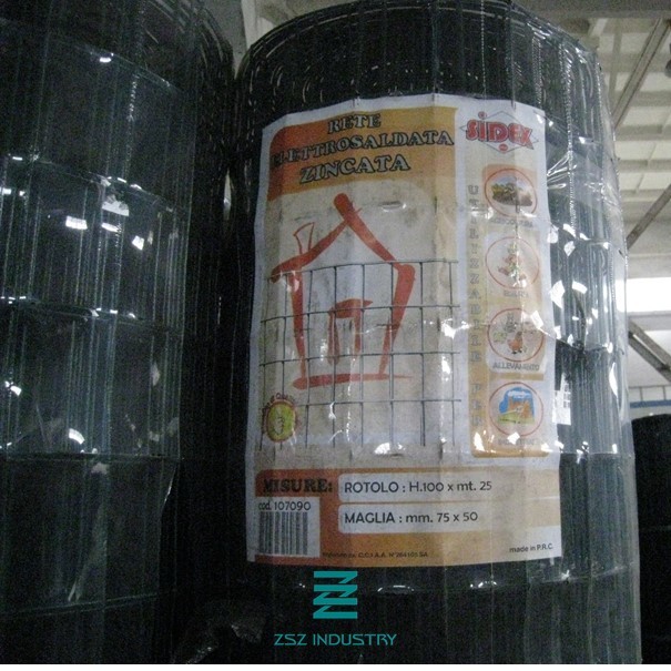 Pvc Coated Wire Mesh Fence Roll Green Color For Protection / Building