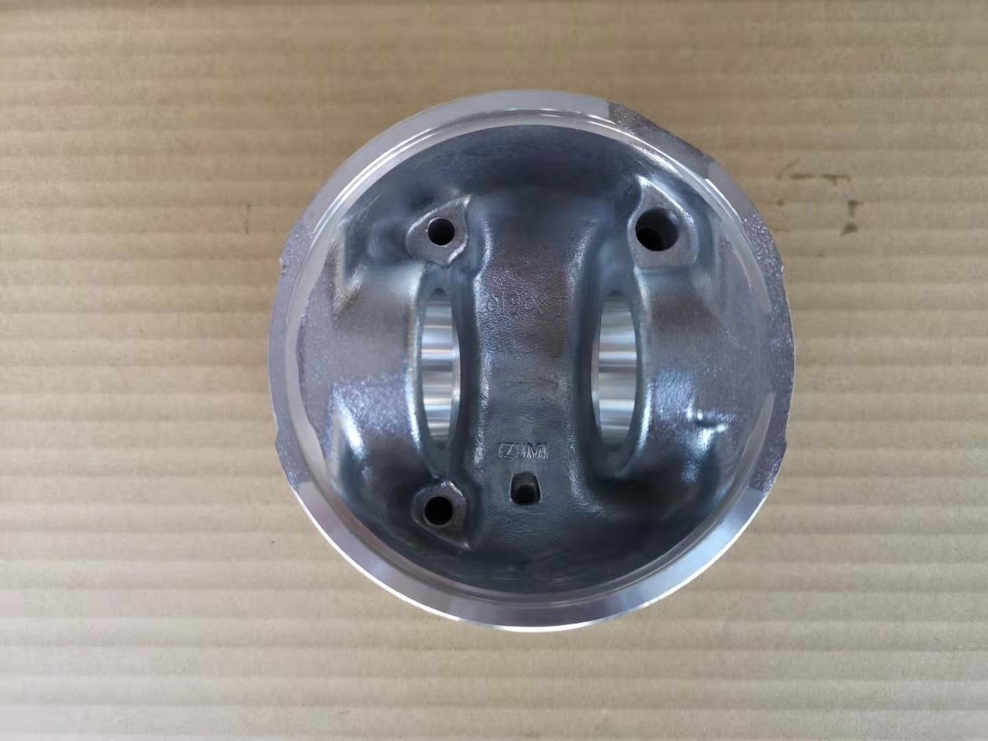 ISUZU 4HK1 6HK1 Engine Piston 8980410620 8980411412 Use In Light Truck And Medium Truck