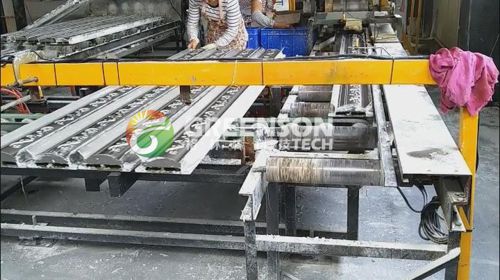 2000 Pcs Capacity Gypsum Cornice Machine High Performance