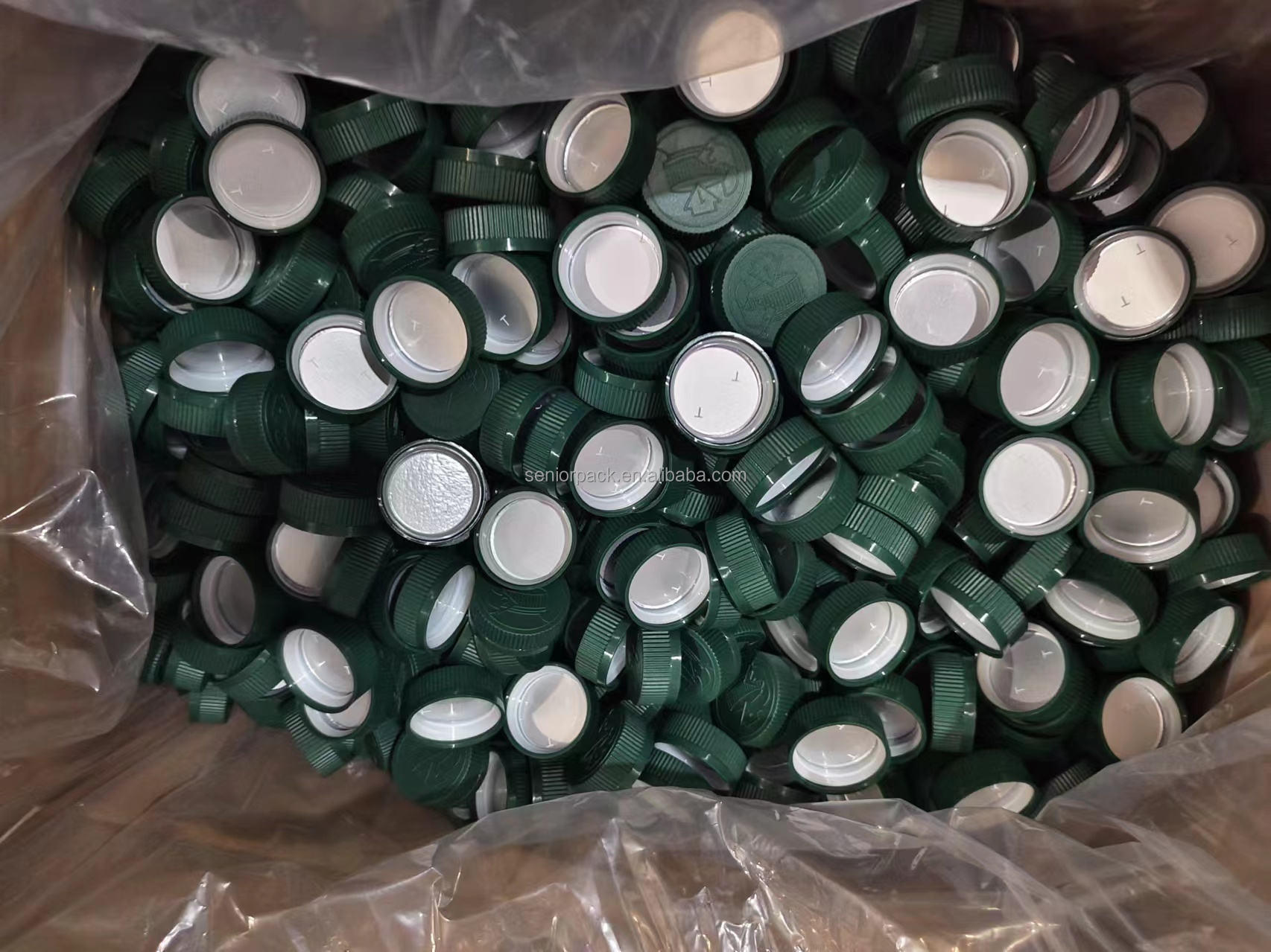 Highly Customized Luxury Black Frost Pill Bottle Capsule Bottle Green Plastic Vitamin Medicine Bottle Personal Care Packaging With Screw Cap