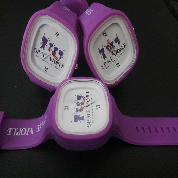 Purple Colour Silicone Rubber Jelly Band Watch 3ATM Water Resistant , White Face