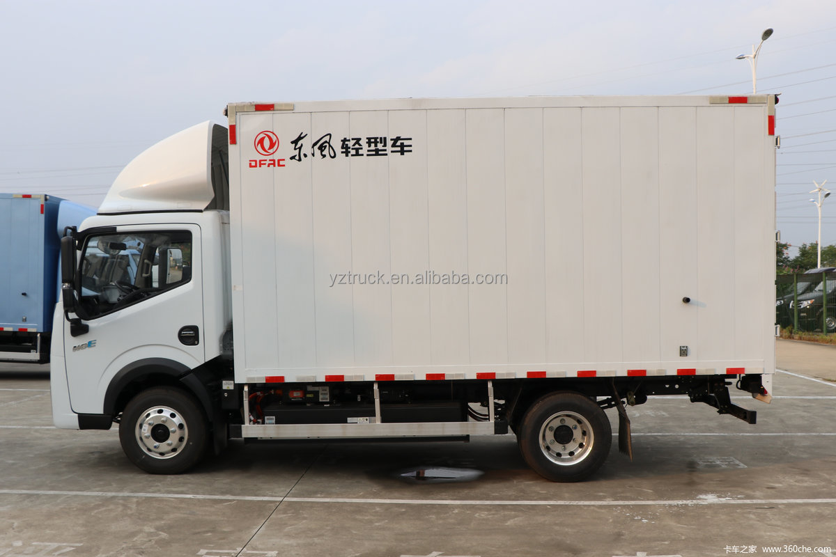 Electric Fuel Type Dongfeng Cargo Trucks with 4200X2100X2100 mm Cargo Tank Dimension