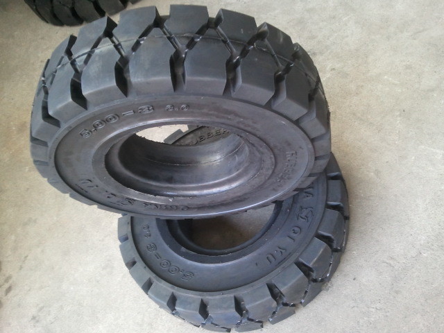 4.00-8, 5.00-8 Forklift Solid Tire With High Quality Solid Industrial Tire tire tread mold mold tyres