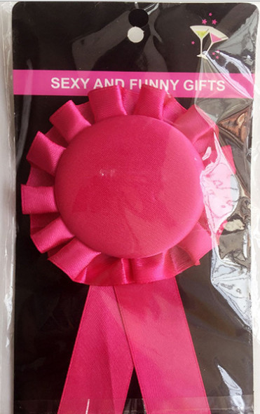 Manufacturer direct marketing horse iron cartoon chest, blank badge processing custom, festival celebration corsage.