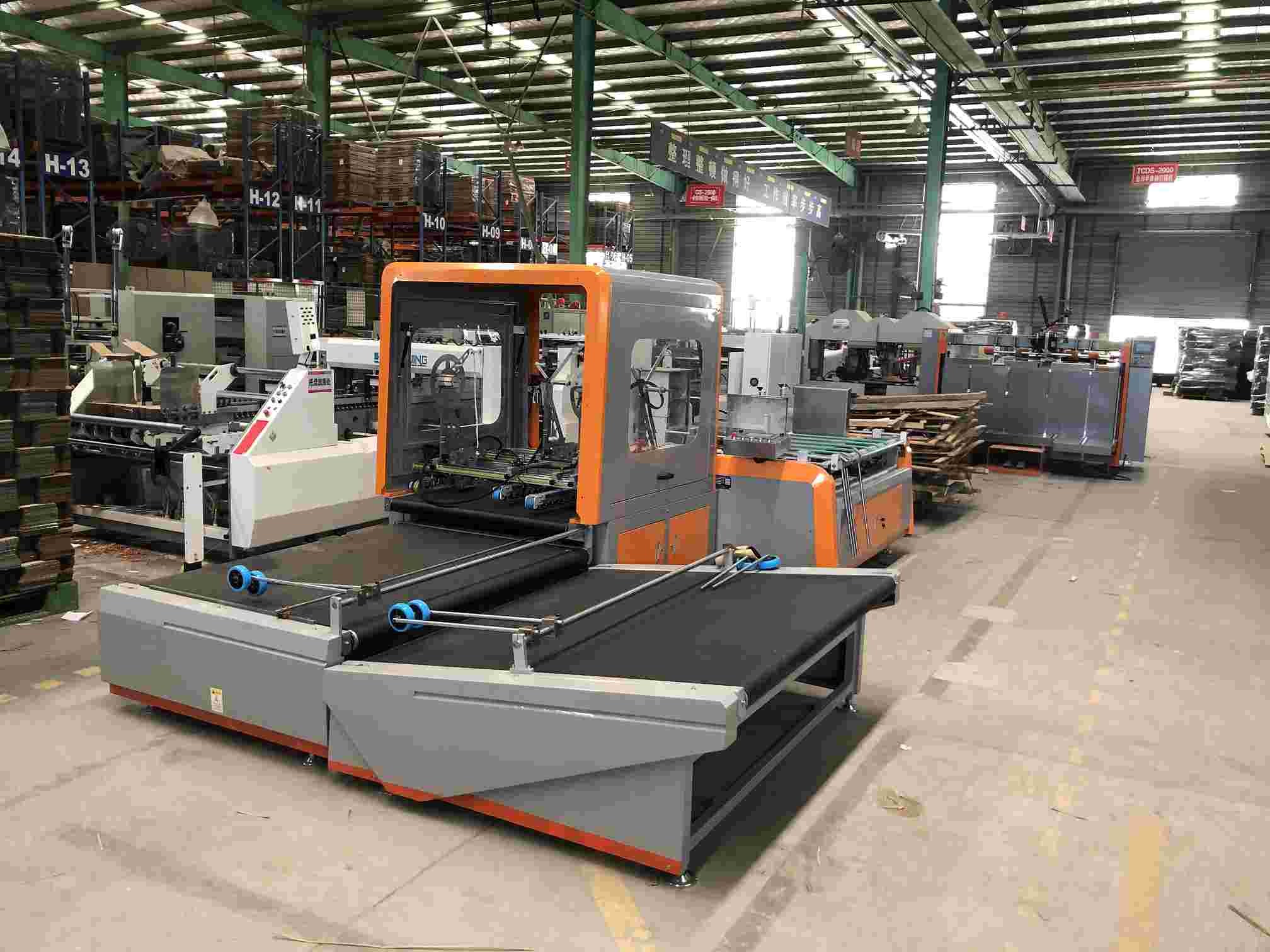 Packaging Corrugated Box Folder Gluer Machine 70m/min 6600*2100*1600mm