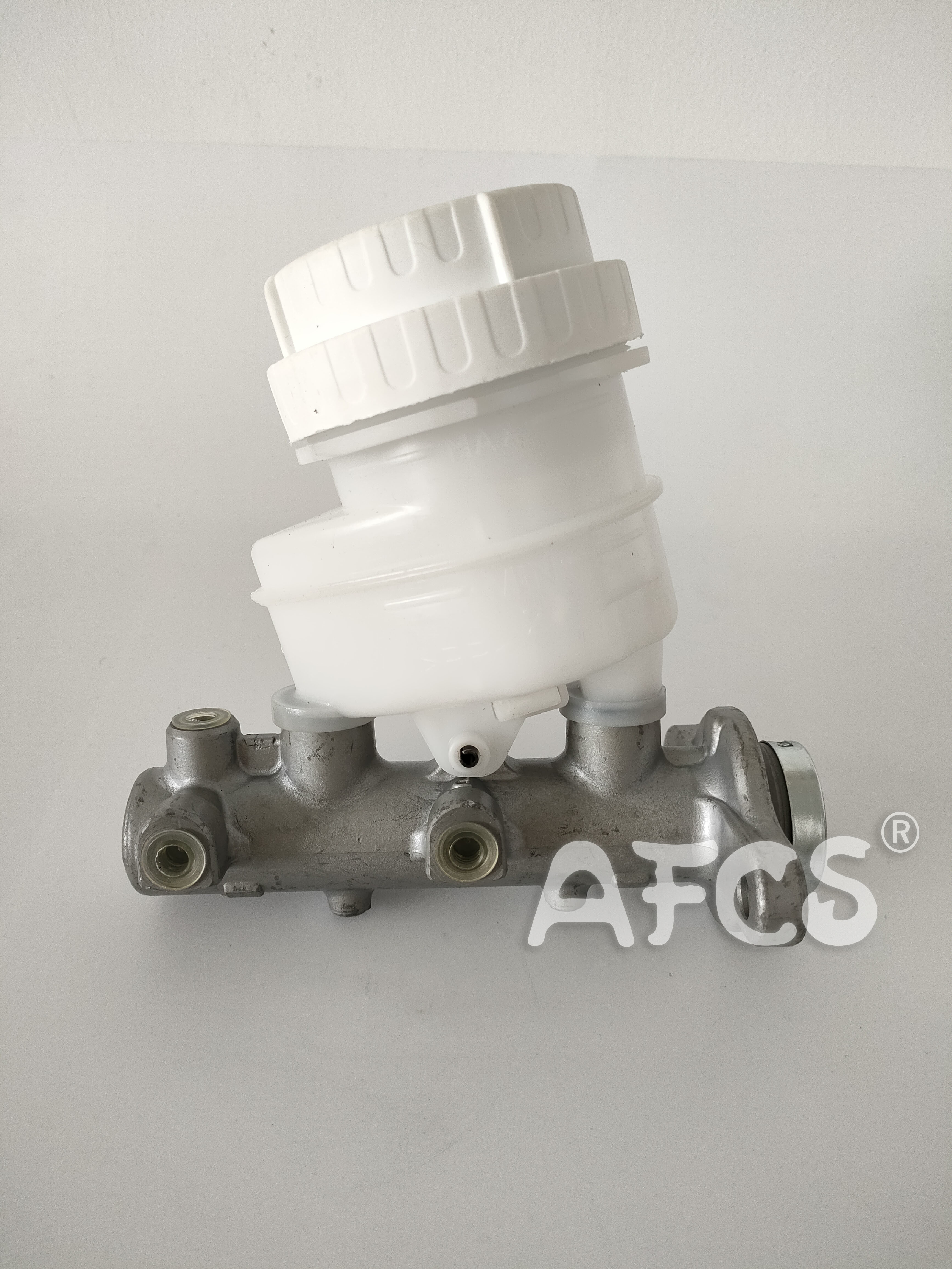 MN102440 Brake Master Cylinder For Mitsubishi L200 Triton 2011-2015