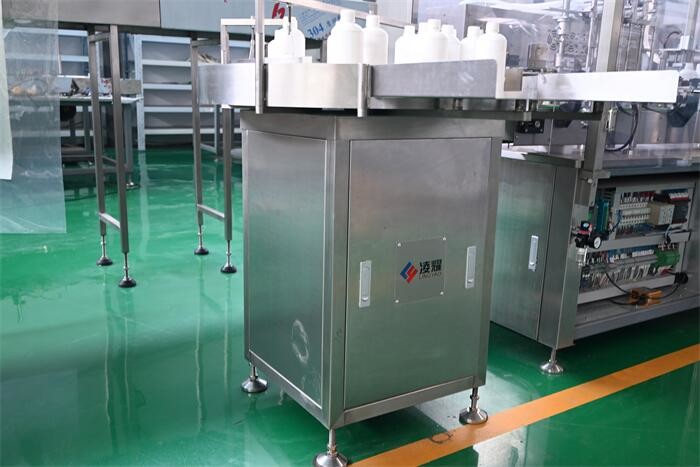 Auto Bottles Organizing Machine For Pharmaceutical With Electronic Stepless Speed Regulation