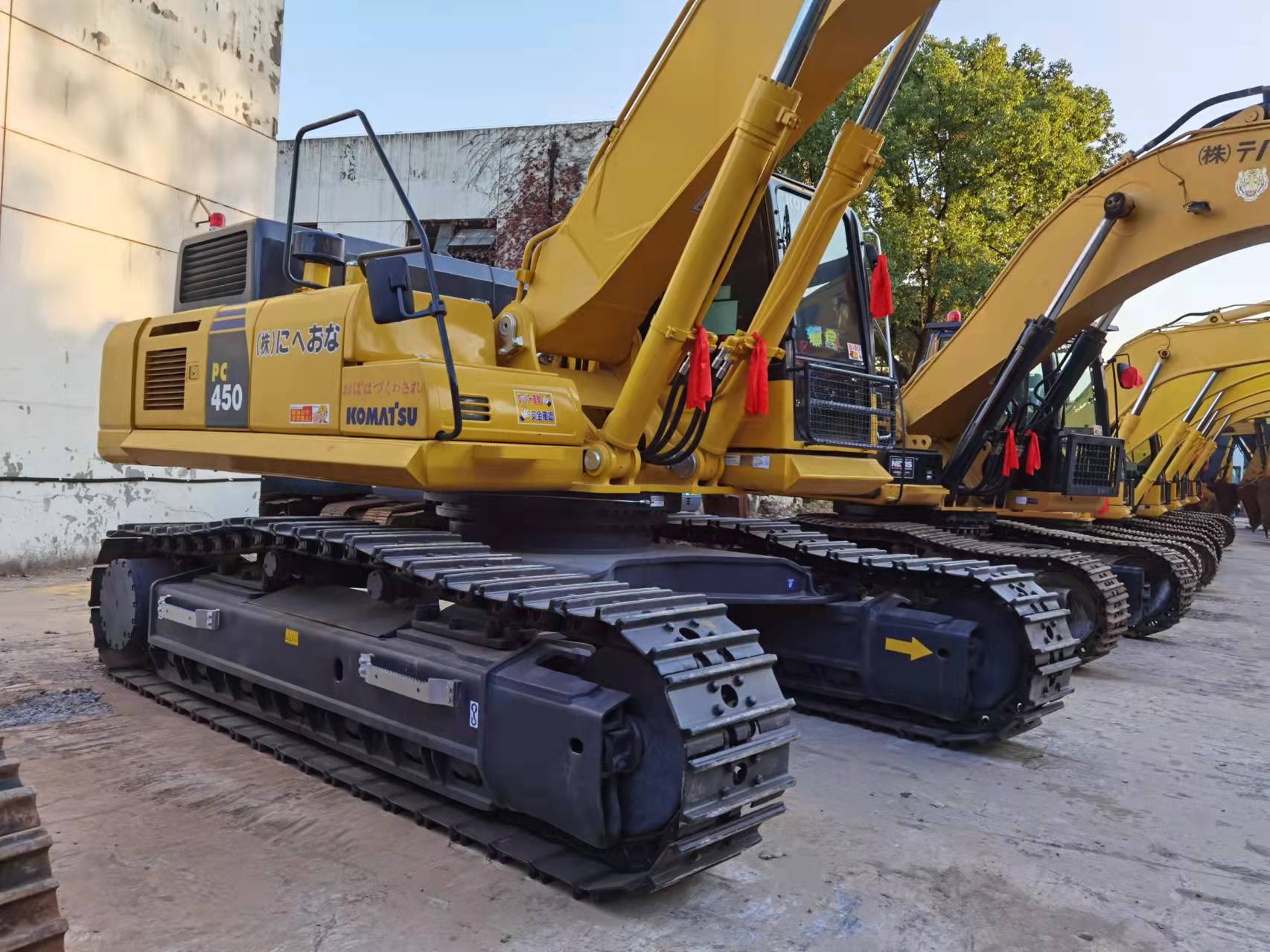 Used Excavator 45ton Low Working Hours Spain Showroom Video Inspection 257KW Yellow Komatsu 2700hrs