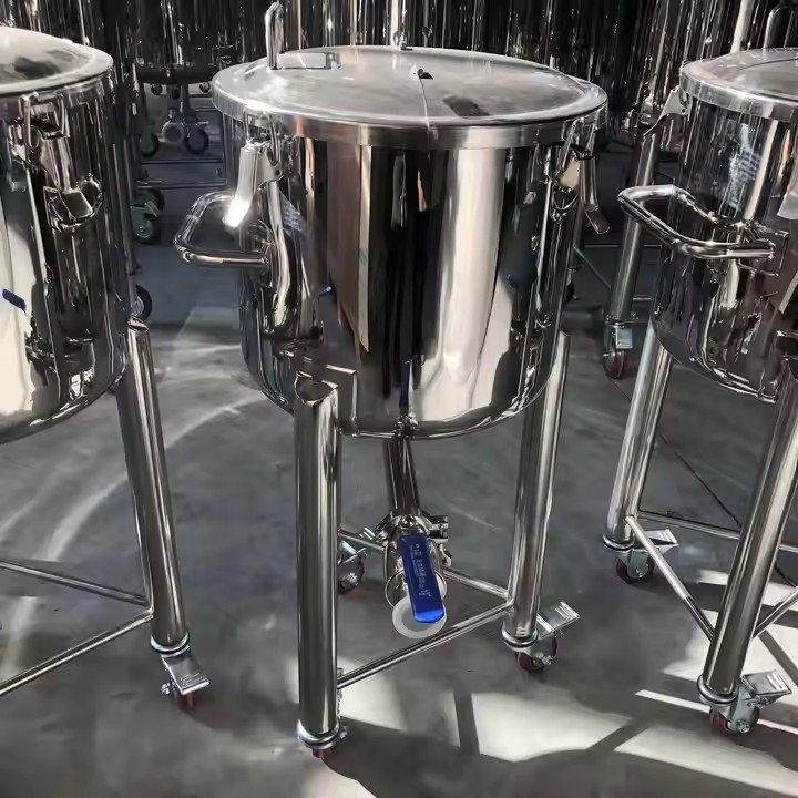 custom made Water Stainless Steel Storage Tank With Wheels