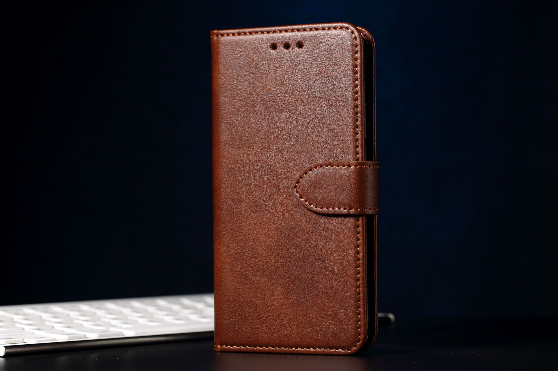 0.07kg Luxury Design Style Flip Leather Phone Case for Iphone 14 Smartphone Full Cover