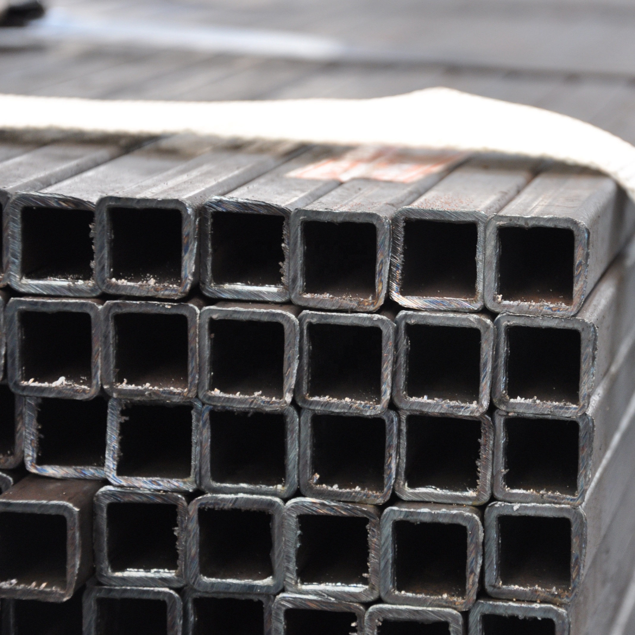AiSi 2.5mm Black Iron Square Tubing 2 X 2 Galvanized Square Tube JIS