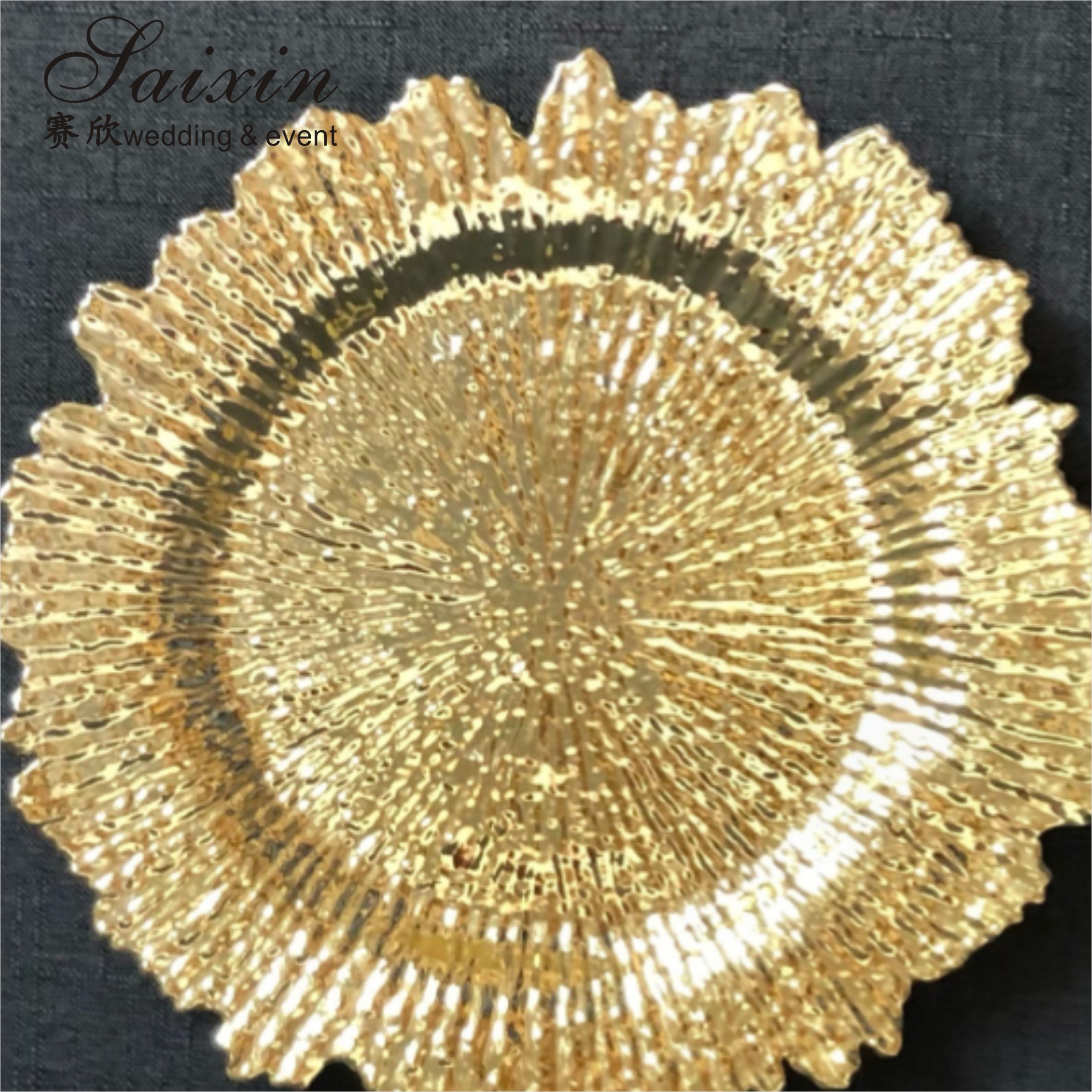 Cheap Wedding Decoration Supplies Acrylic Gold Charger Plate Wedding Plastic Charger Plate