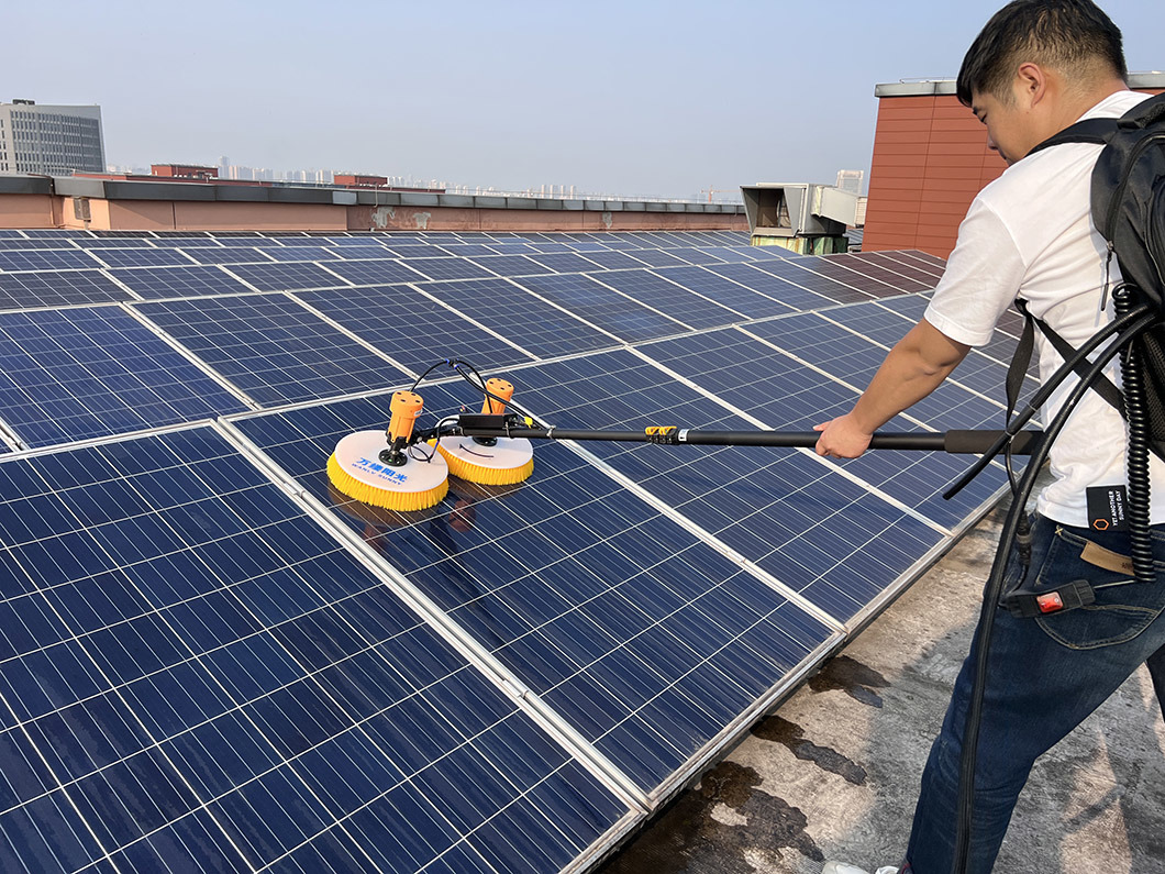 Low Cost 7.2m Dry Cleaning Solar Panel Cleaning Brush Solar Panel Cleaning Machine Equipment