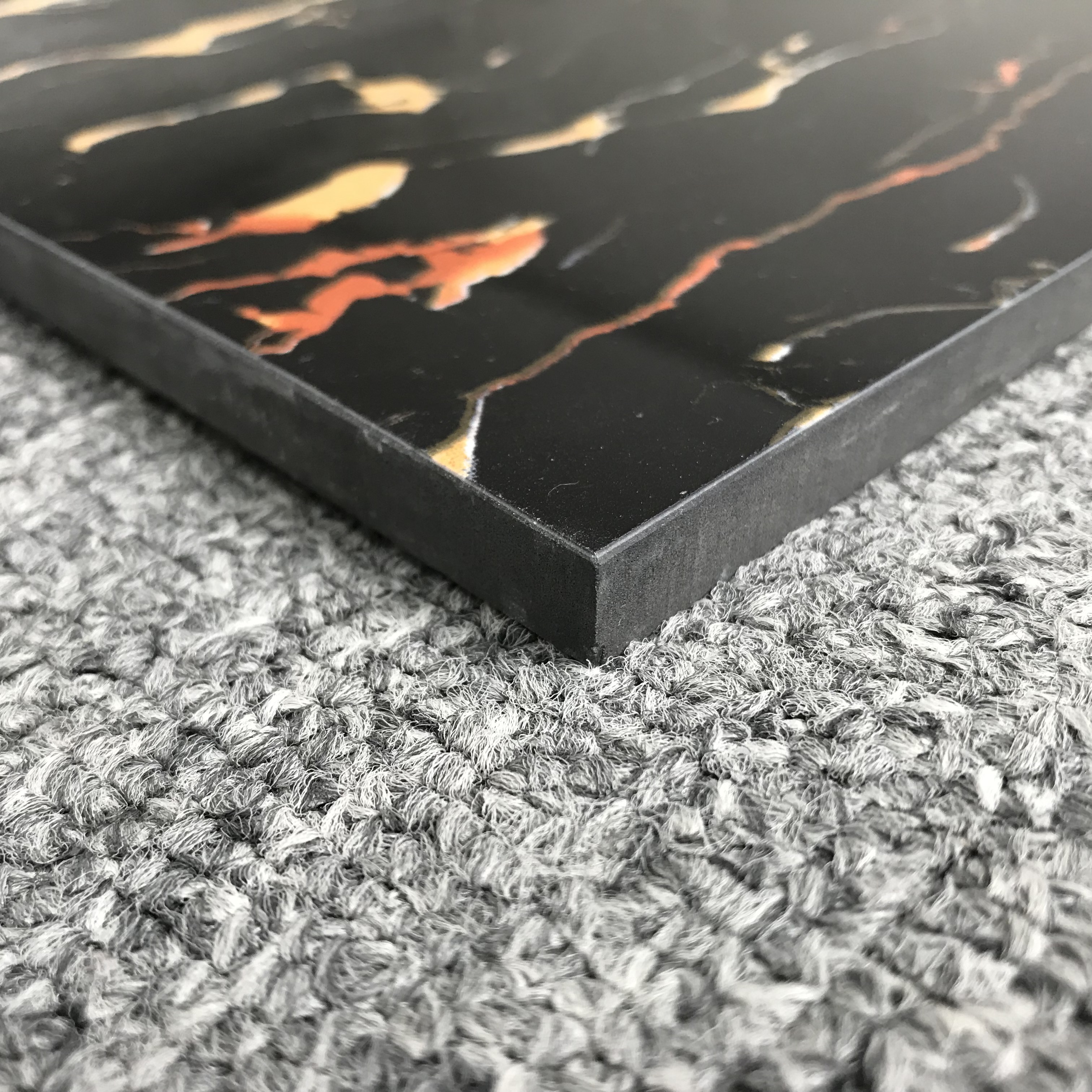 Black Shiny Porcelain Floor Tile with Gold Veins Non Slip and 3D Wall Design