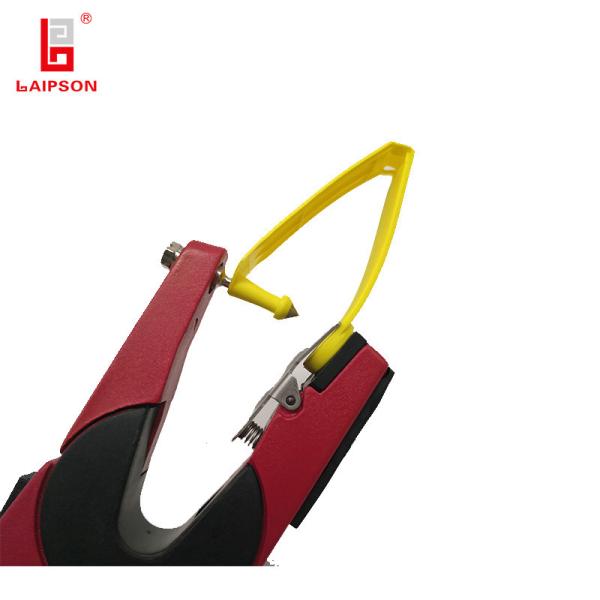 143mm Yellow One Piece Rfid Sheep Goat Ovine Animal Tagging For Livestock