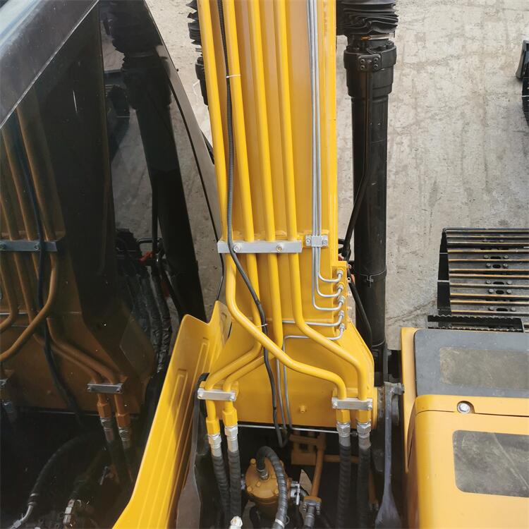 Multifunctional SANY SY135C Excavator with Original Hydraulic Pump and ISUZU Engine