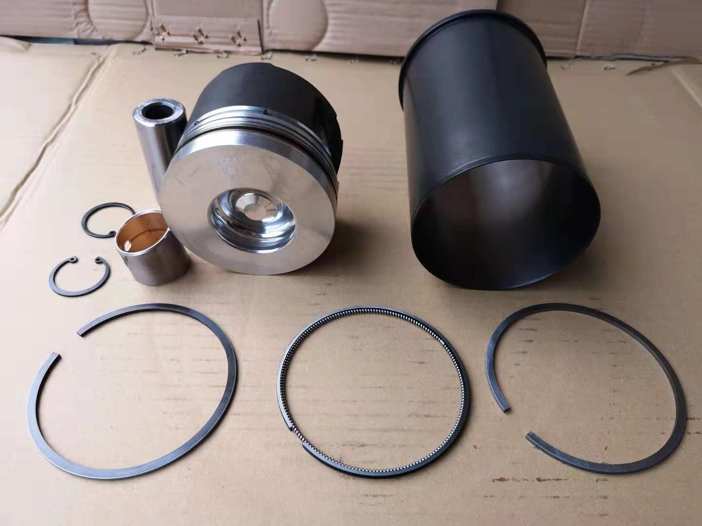 4HF1 Liner Set 5878133320 For ISUZU Light Truck Engine Repair Piston Number 6550