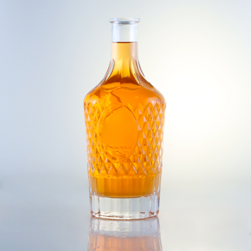 Flint Glass Bottle for Gin Rum Champagne Brandy and Whisky Featuring Customized Logo