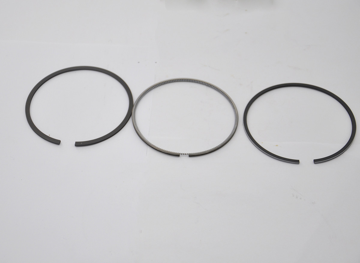 YM129903-22050 YM28526-22550 Yanmar Engine Parts For 4TNE98 88mm Piston Ring