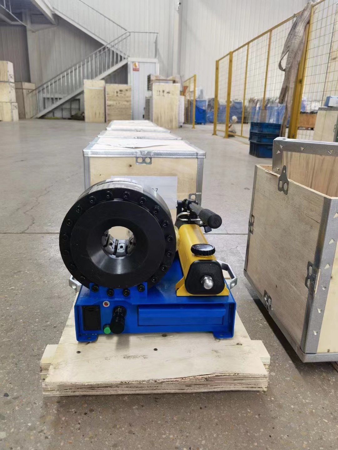 Manual Hydraulic Hose Crimping Machine With 70Mpa Max Pressure