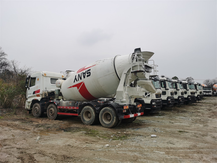 Second Hand 350 KWh Twin Shaft Concrete Mixer With Pump Used Mixer Truck
