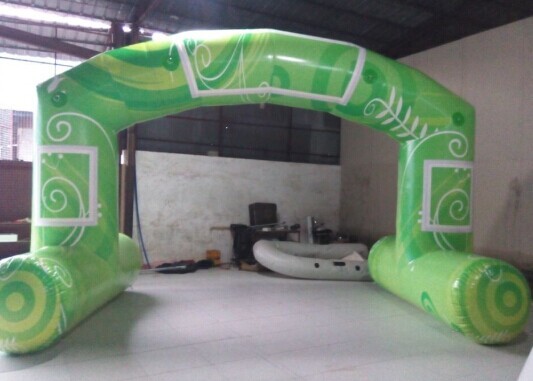 Green Standard Free Standing Inflatable Arch , PVC Tarpaulin Inflatable Arch for Advertising