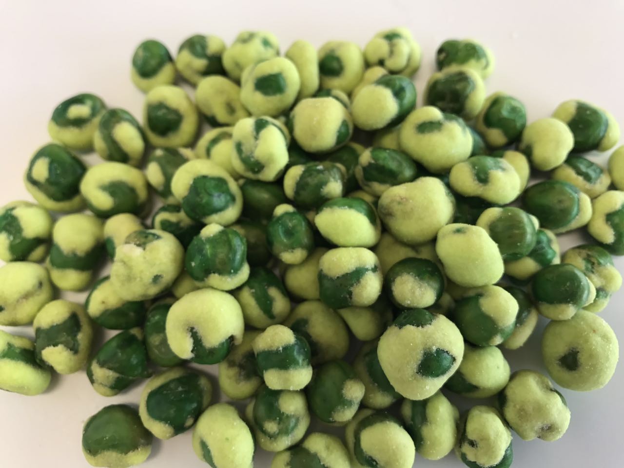 Dried Fried Yellow Wasabi Coated Green Peas Snack Crunchy and Crispy Nut Food With HALAL / BRC Certification