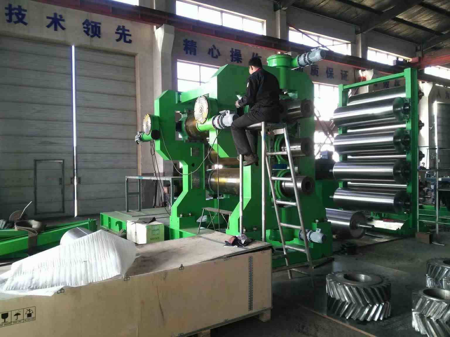980RPM 132KW 4 Roll Rubber Calender Machine Rubber Mixing Mill