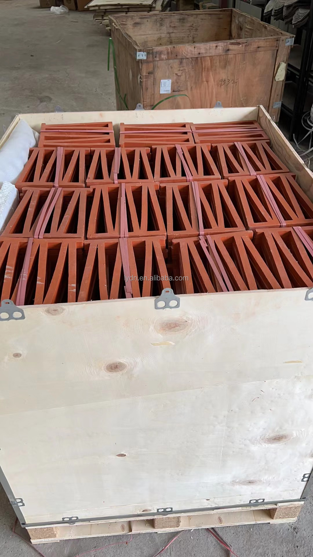 Matt Surface Terracotta Breeze Blocks Panels For M-Shaped Yellow Clay Bricks And Wind Screen Tiles