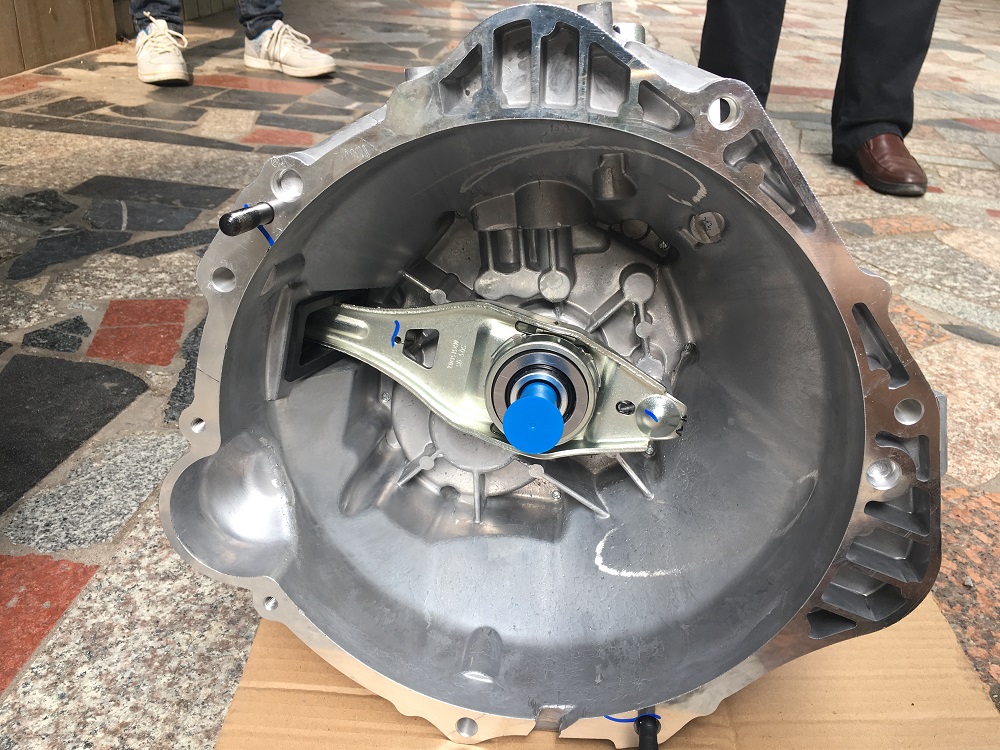 Auto Manual Transmission Gearbox for Dongfeng Xiaokang C32 Platform/Chassis MR515D02