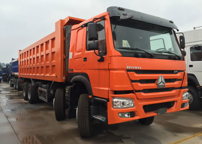 Low Fuel Consumption Efficient Tipper Dump Truck 371HP 8x4 RHD SINOTRUK HOWO