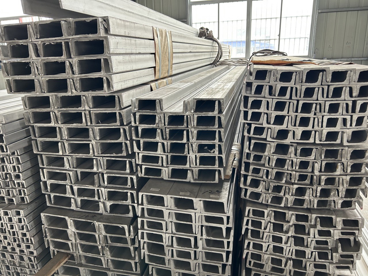 U Shape Metal Stainless Steel Unistrut Channel 316 ASTM Hot Rolled Structure