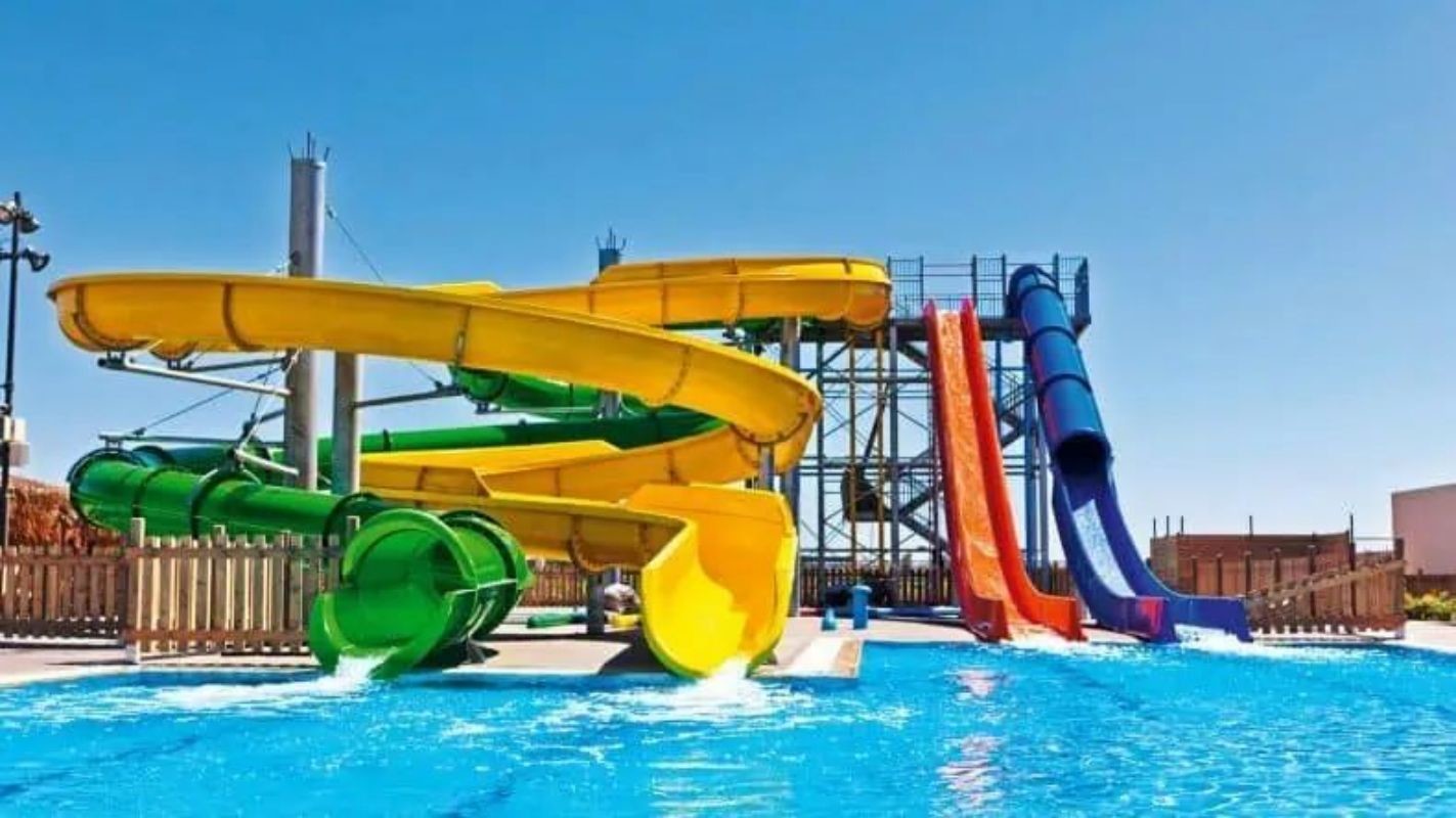 OEM Commercial Water Amusement Park Ride Fiberglass Tube Spiral Slide Set For Sale