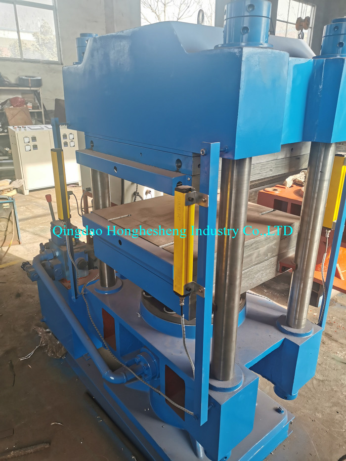 Electiric Heating Water Cooling Type Plate Vulcanizing Press Computer Controlled