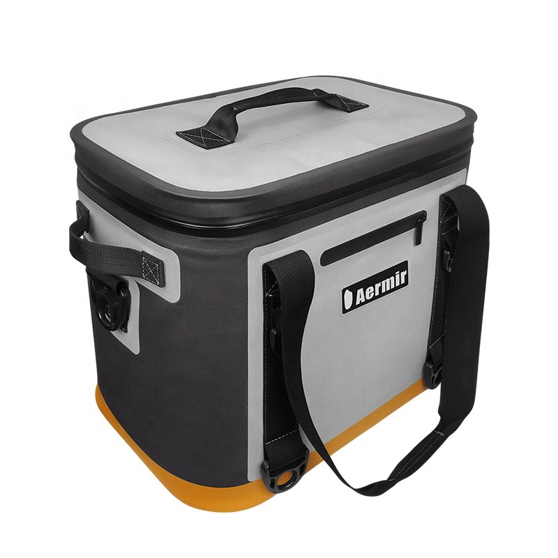 Square Airtight 20 Litre Cooler Bag For Outdoor Tourism Barbecue
